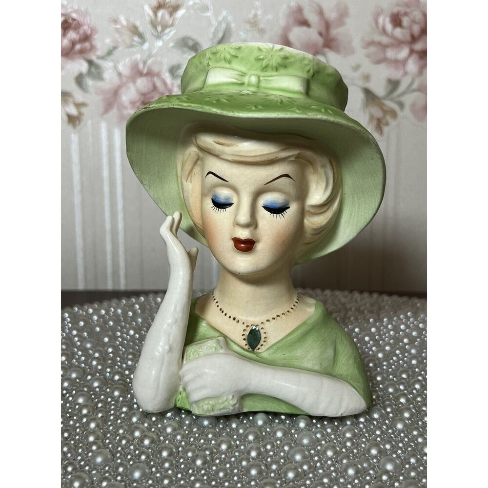 VINTAGE LEFTON 1736 LADY HEAD VASE, Mint Green With White Gloves